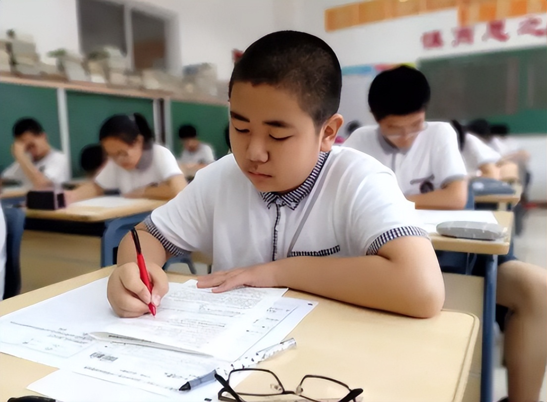 毕业后恍然大悟，公立和私立学校的区别很大，不仅体现在学费上