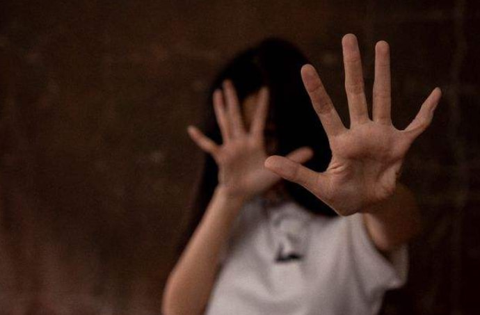 00后高校两男生轮奸酒醉女同学其1人未遂，法官：不影响认定轮奸