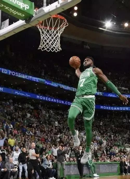 哪些球队是最后加入nba（NBA联盟的发展历程，以及几只王朝球队和标志性球星）