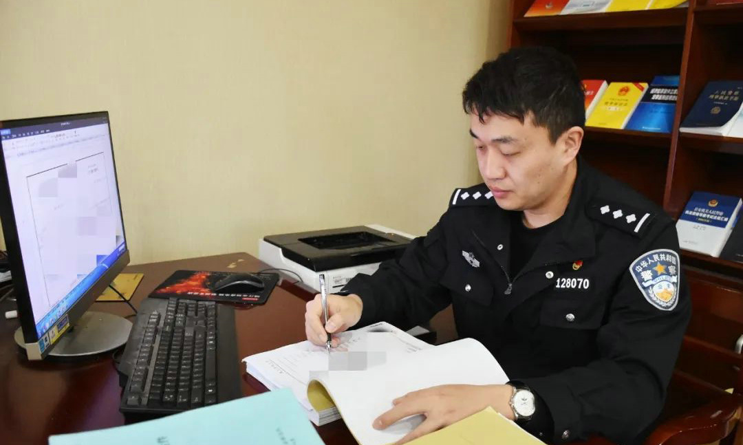比“帅”更帅的是:他还有故事....