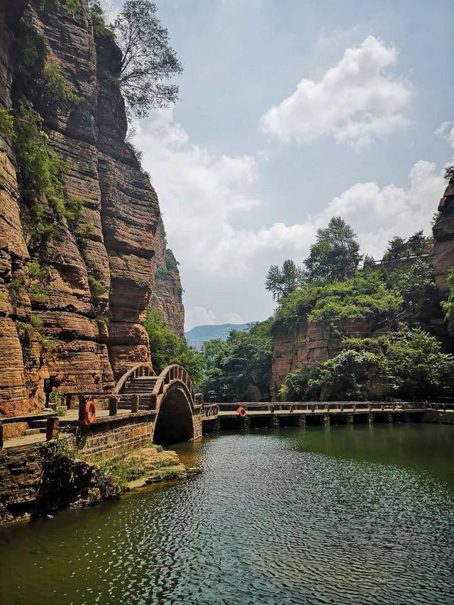 河南必去的6大山寨,山水相依,风景原生态,适宜全家自驾游