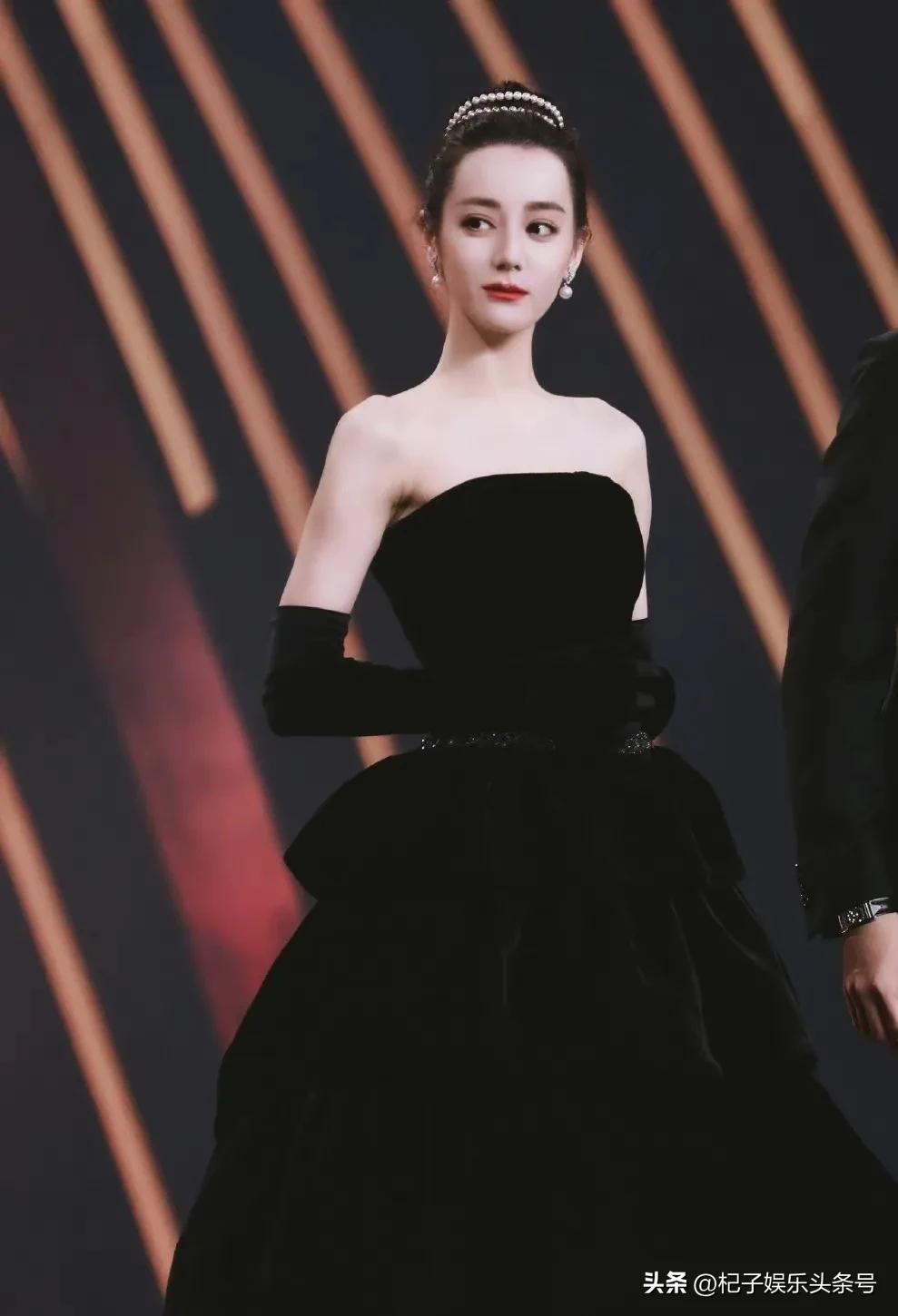 孟子义赫本造型来袭，对比鞠婧祎、钟楚曦的赫本造型，差别出来了