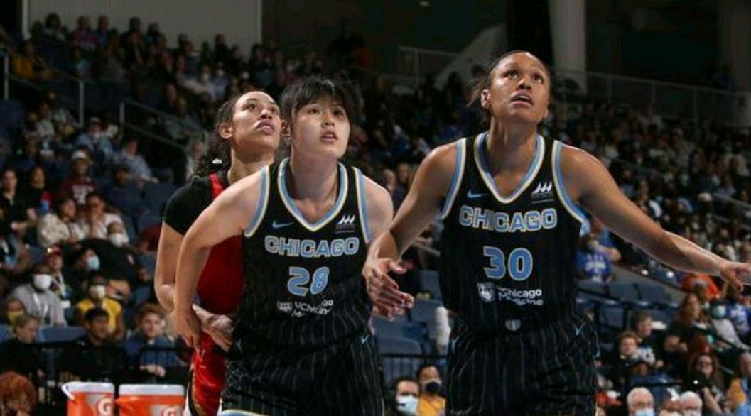 wNBA排名(10分5板！女篮金花绽放WNBA 国际新秀排名第一 战术地位远超李月汝)