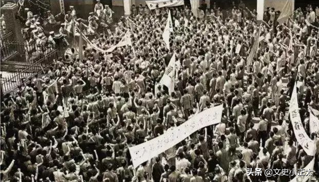 1955�����ν�����̨�»�վ��һ�ˣ�����������ԭ��û�������