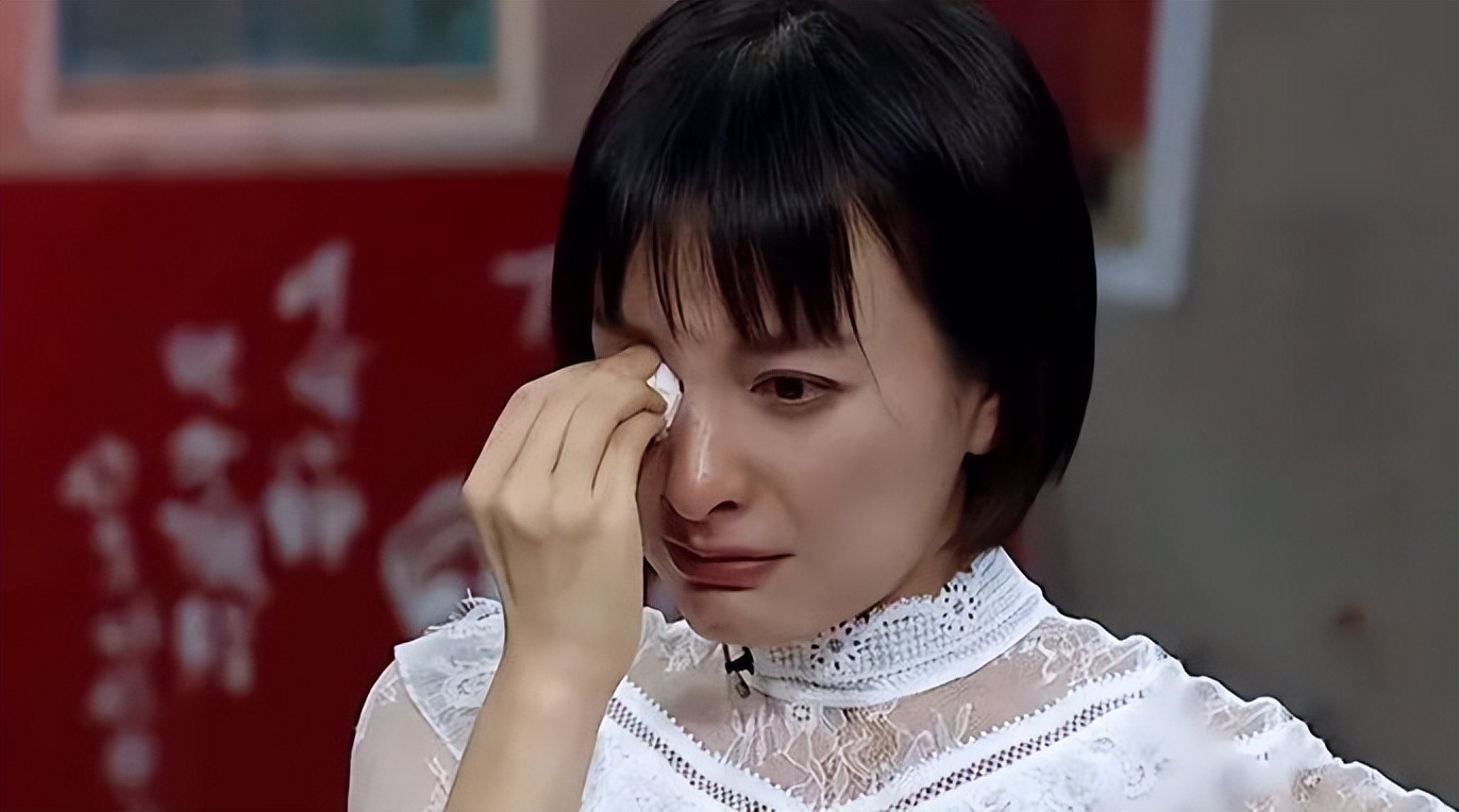 明星不红就活该被羞辱？吴昕被一刀剪掉长发，还有人喝油漆洗胃