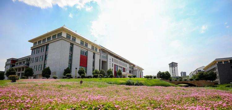 最新2022年云南省民办大学排名出炉：昆明城市学院继续领跑