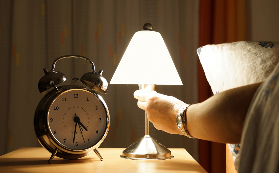 几点睡觉才算熬夜?失眠患者掌握这4点,提高睡眠质量