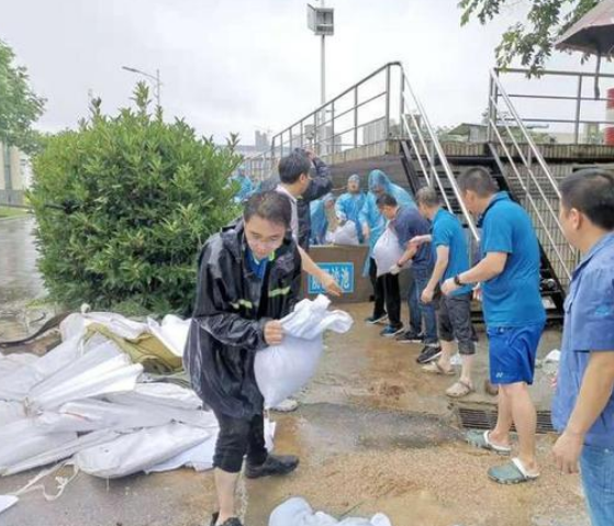 他并非故意发表这样的言论(清华大学高材生发布不当言论，引发网友众怒，背后原因令人深思)