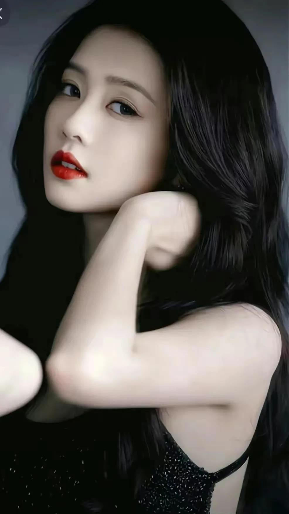 张天爱、杨幂杂志大片，清纯唯美，炫彩多姿