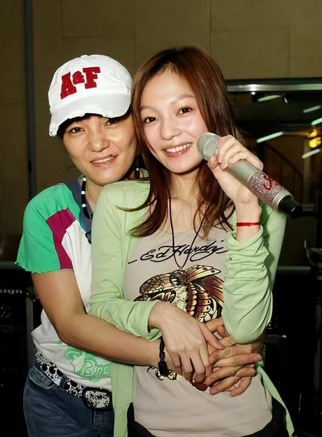 有苦难言的8位明星，多年顽疾缠身，有人成身体缺陷抱憾一生