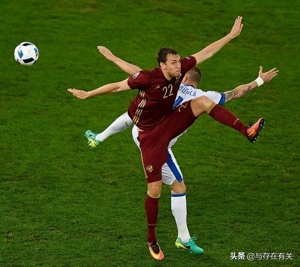 20张运动员在场上展现的夸张动作和表情照片)