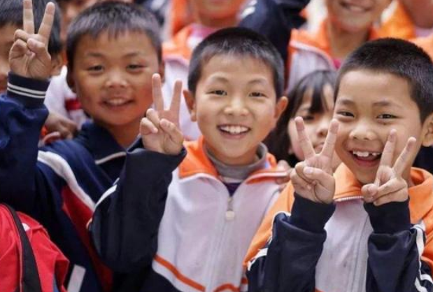 学生作文《我从哪里来》，内容真实想象力丰富，老师看后直呼天才