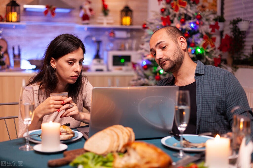 2000元还不够？当代大学生犯的那些消费错