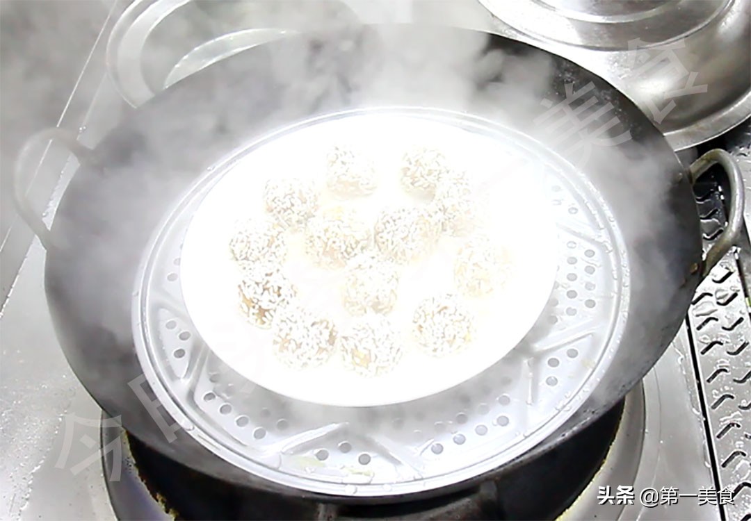 家庭豬肉丸子的做法,家庭豬肉丸子的做法,簡單又好吃