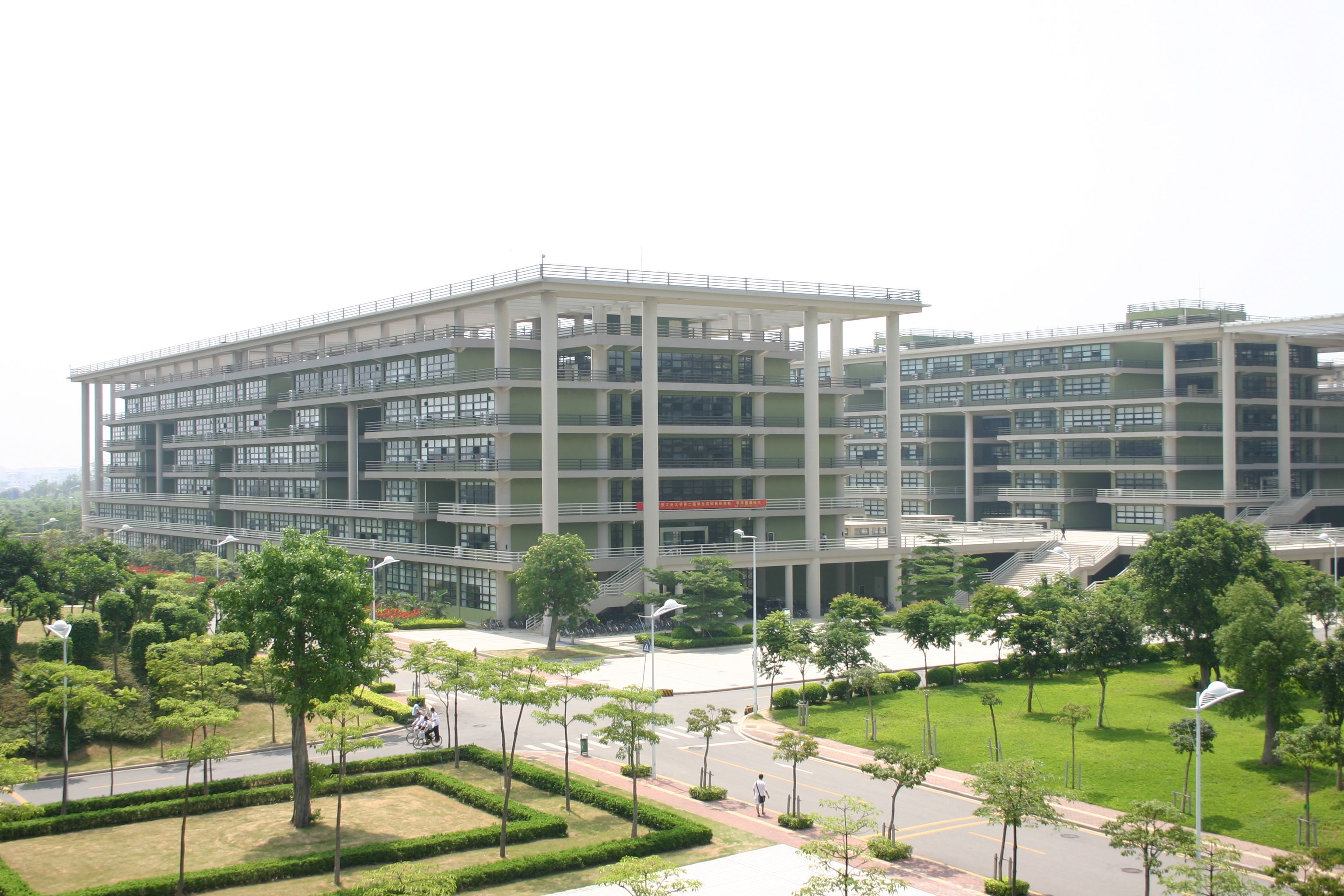 广东工业大学：位于一线城市的“双非”大学，哪些专业值得一选？