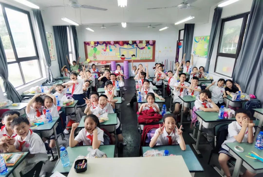 四川天府新区合江小学热烈庆祝“六一”国际儿童节