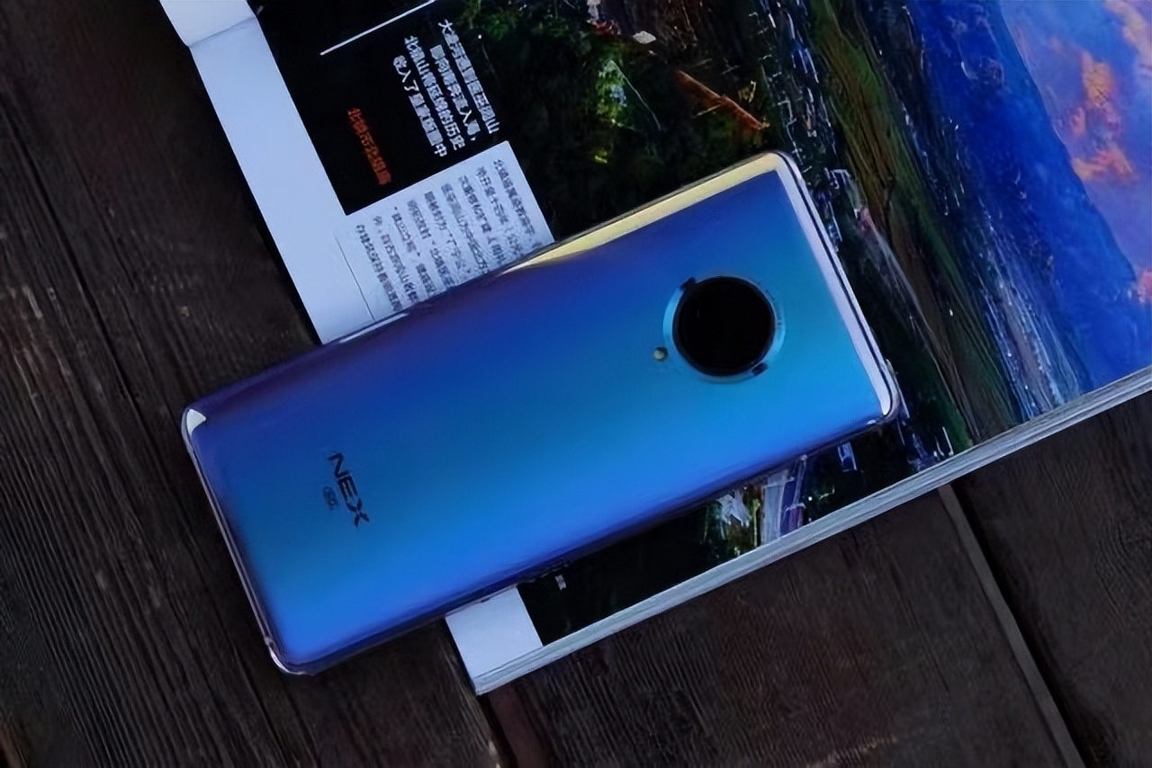 vivonex5曝光:7 英寸大屏 圆盘四摄,预计最快下个月底见面