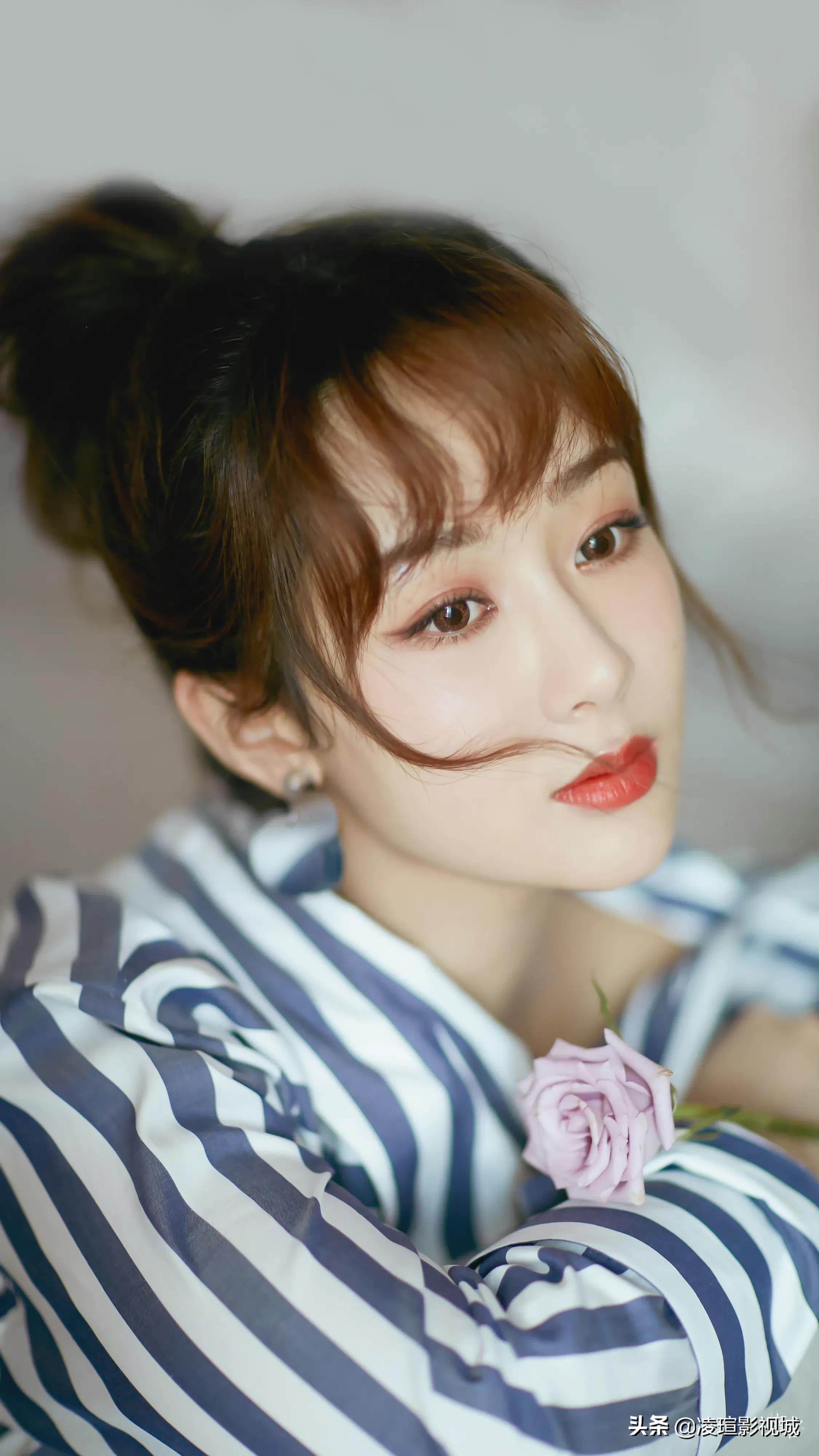 明星壁纸图片分享：杨紫（1）