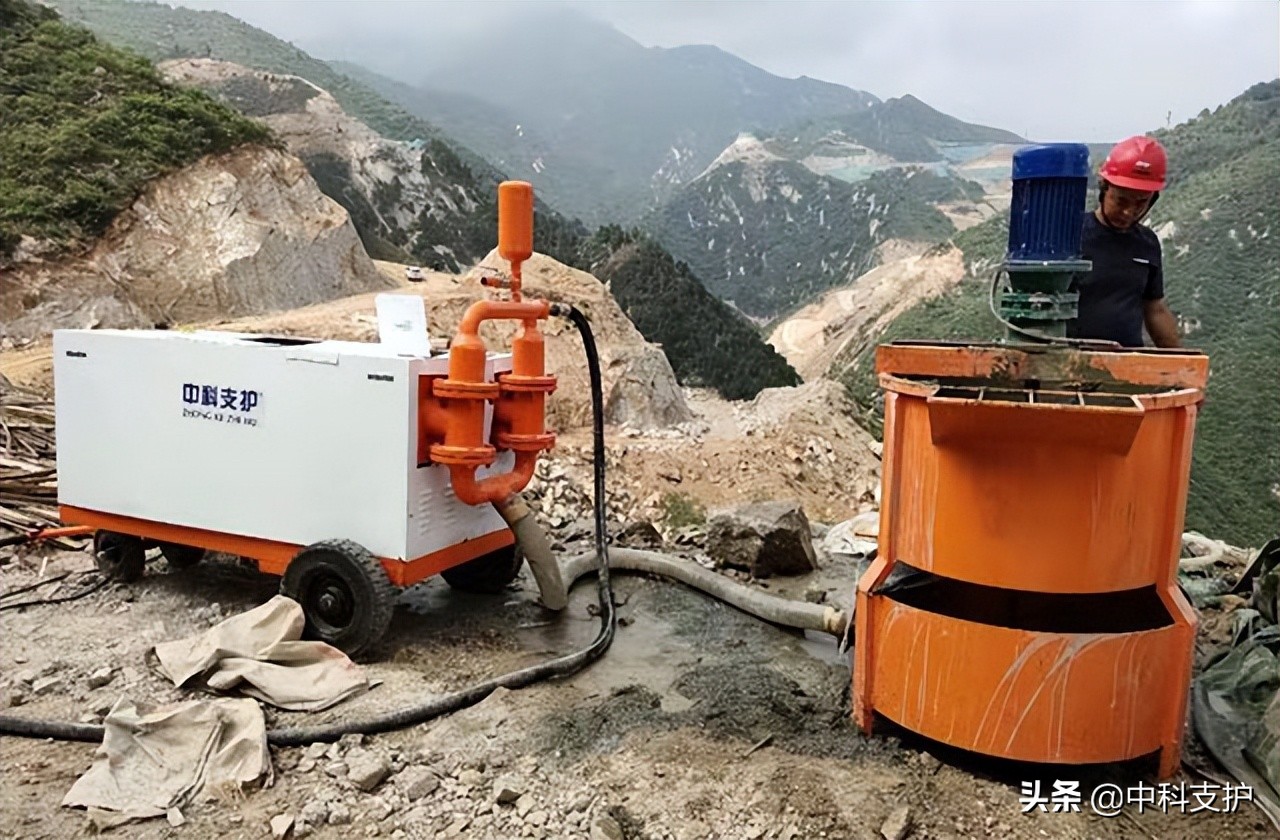 双缸液压砂浆泵、水泥砂浆注浆机施工现场 - 液压汇