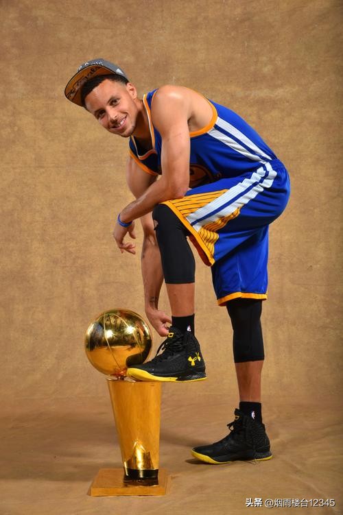 库里1代发售时间（「经典球鞋」Under Armour Curry 1-“第一品牌”到“品牌第一”）