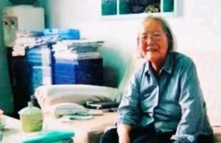 傅作义女儿傅冬菊，曾为和平解放北平立下了功劳，后来结局怎么样