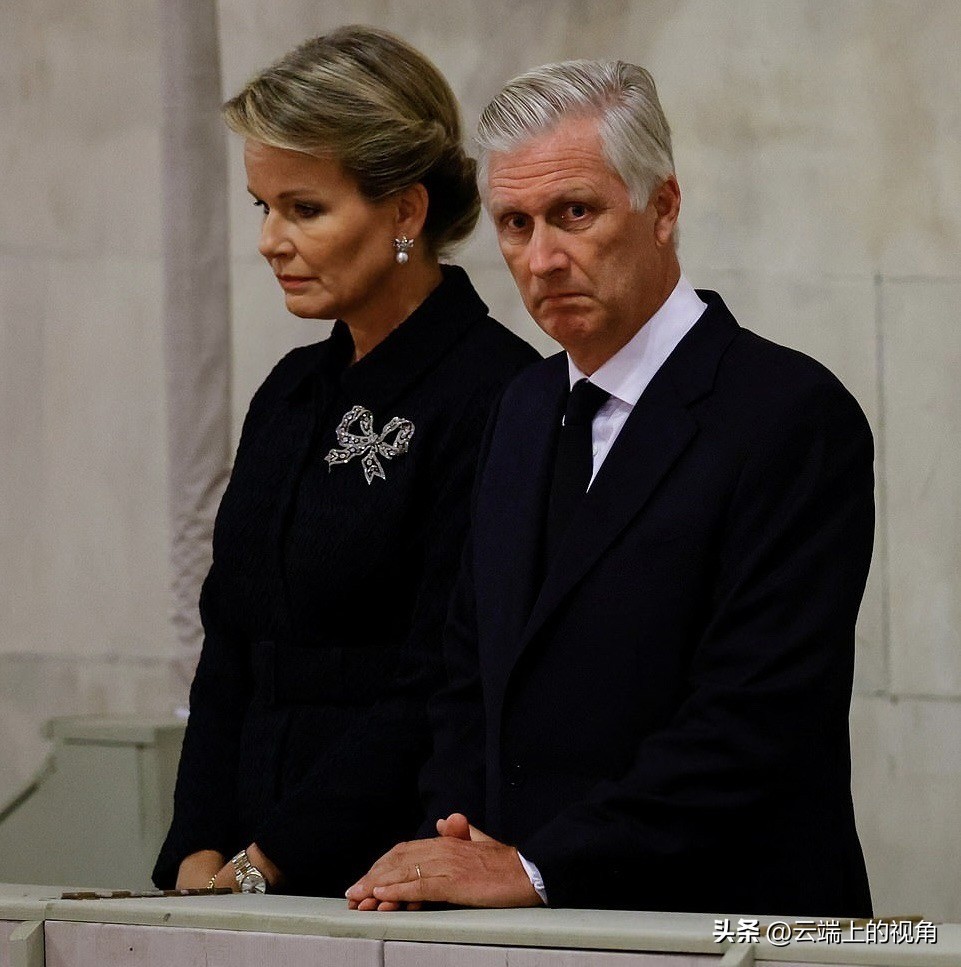 英国女王伊丽莎白二世（欧洲王室皆亲戚，他们和英女王都是什么关系，好心送葬却闹乌龙）