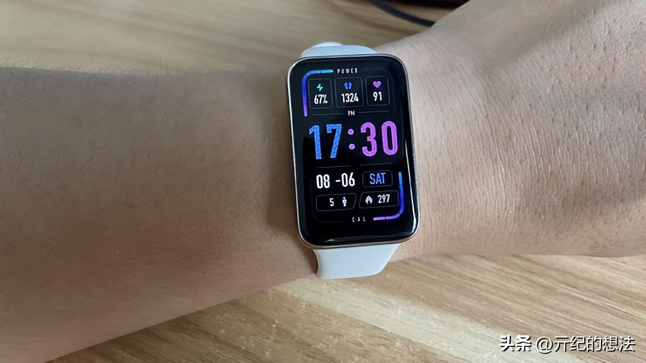 智能运动手表哪个比较靠谱(从Apple Watch换成小米手环7 Pro，深度使用1天，聊聊真实的感受)