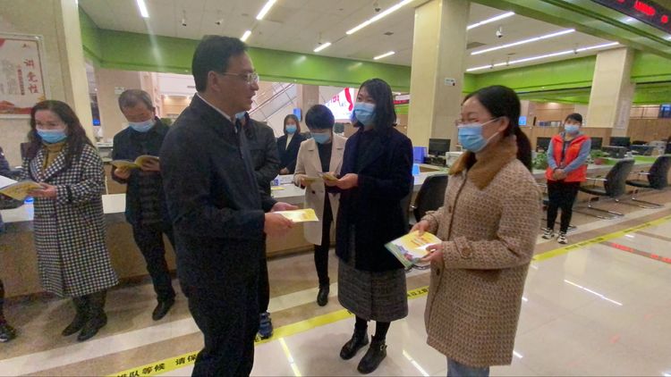 法治是最好的营商环境 | 任涛同志到西安市鄠邑市民之家检查法治助力营商环境工作