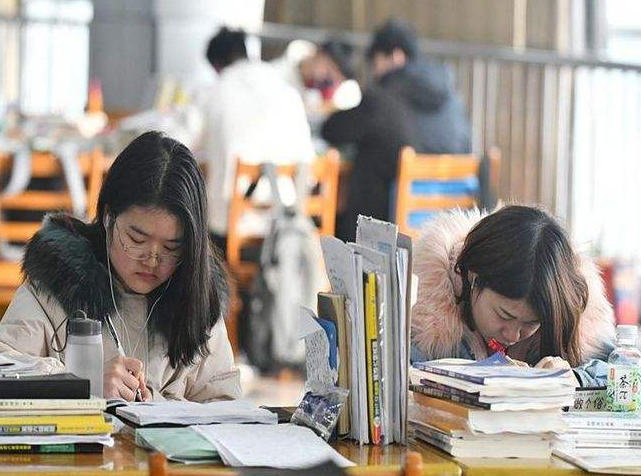 大学在省内读还是省外读？区别不仅仅在于就业，你选错了吗？