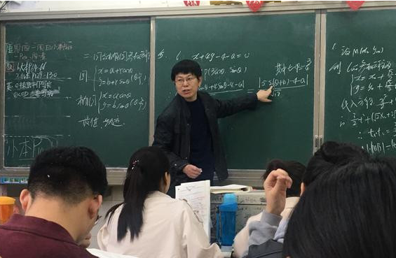 部分双一流大学放假时间已定，超长假期达76天，引打工人实名羡慕
