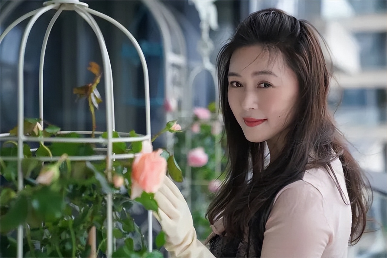 田海蓉,她是一个单亲妈妈,她身材这么的丰满,让女人也非常羡慕