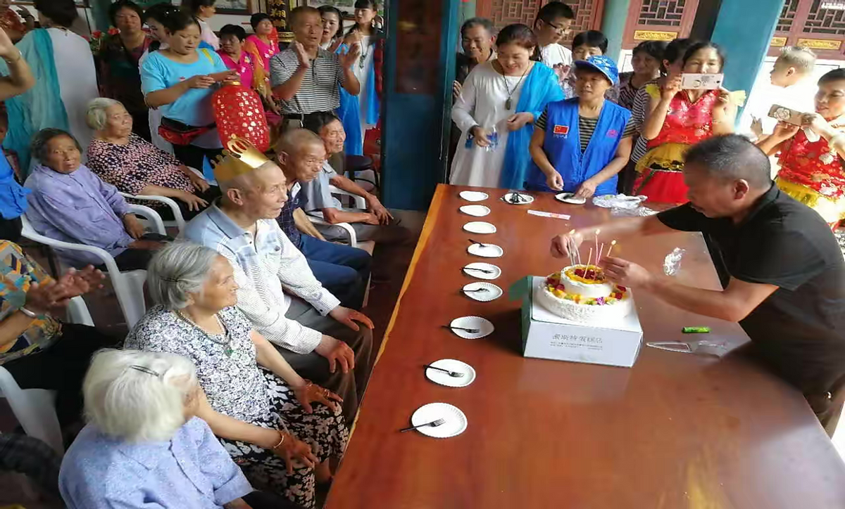 生日一年过两次忌讳吗（一年生日可以过两次吗）-第1张图片-昕阳网