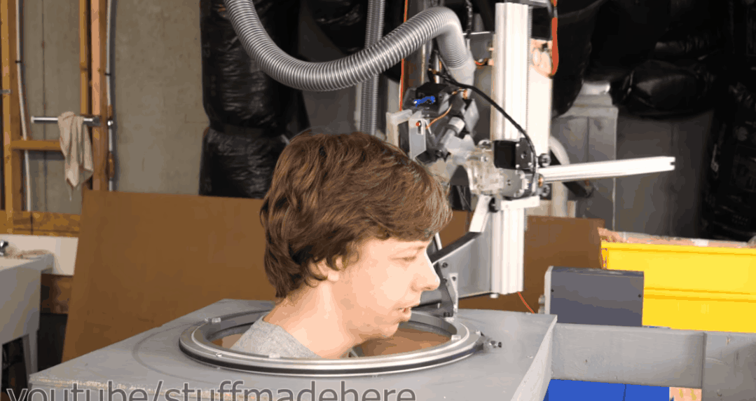 3d桌球汉化版最新免费版(这个博主造了台自动剪头机，踹翻了楼下托尼的饭碗)