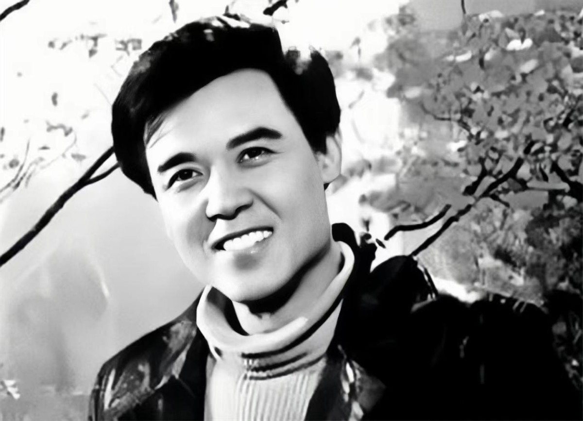 老戏骨达式常:出身贫寒,12个兄弟姐妹,不炒作,与妻子相伴56年