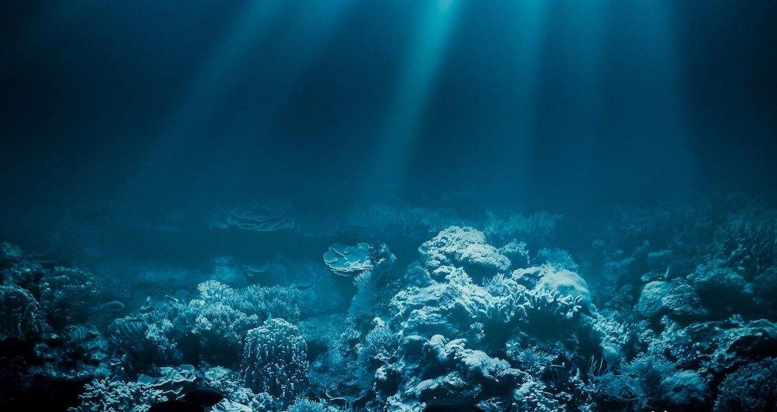 每年約30億噸（馬里亞納海溝正在大量吞入海水，每年30億噸！為何海平面沒降？）