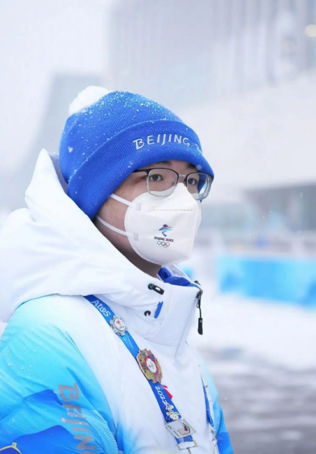 重温感动！他们见证夺冠，担任市委书记、市长引领员，都来自北京同所大学