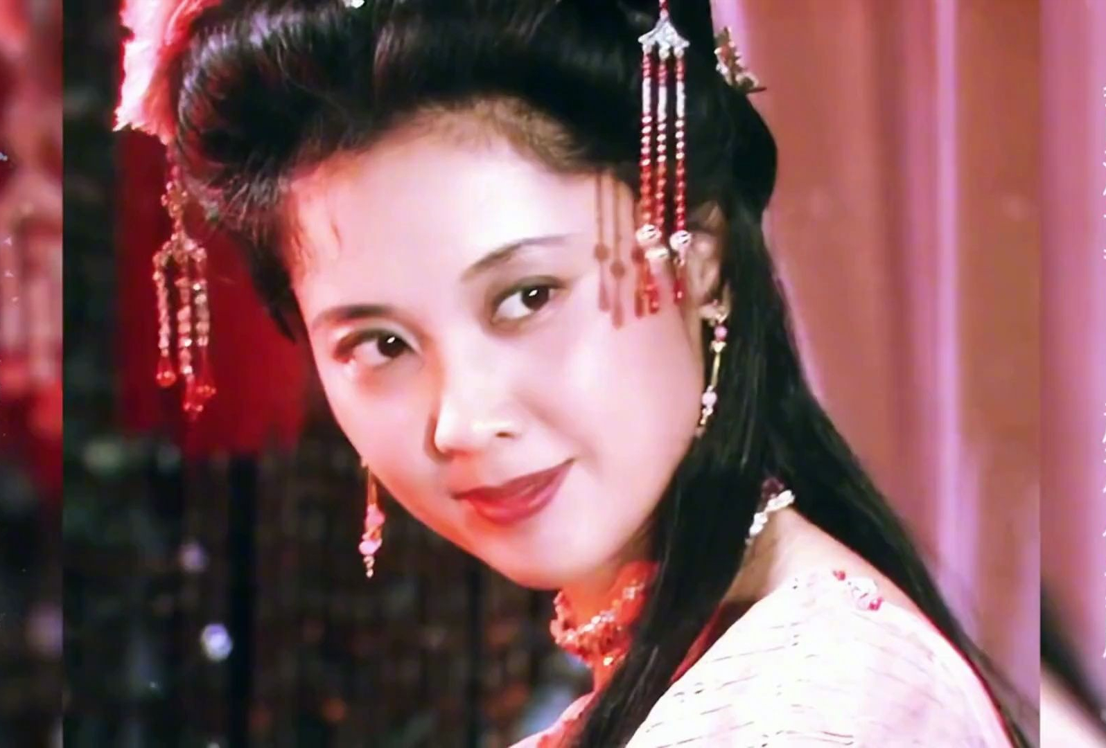 红极一时的朱琳:丈夫原是工人,当年的一个错误决定遗憾终生