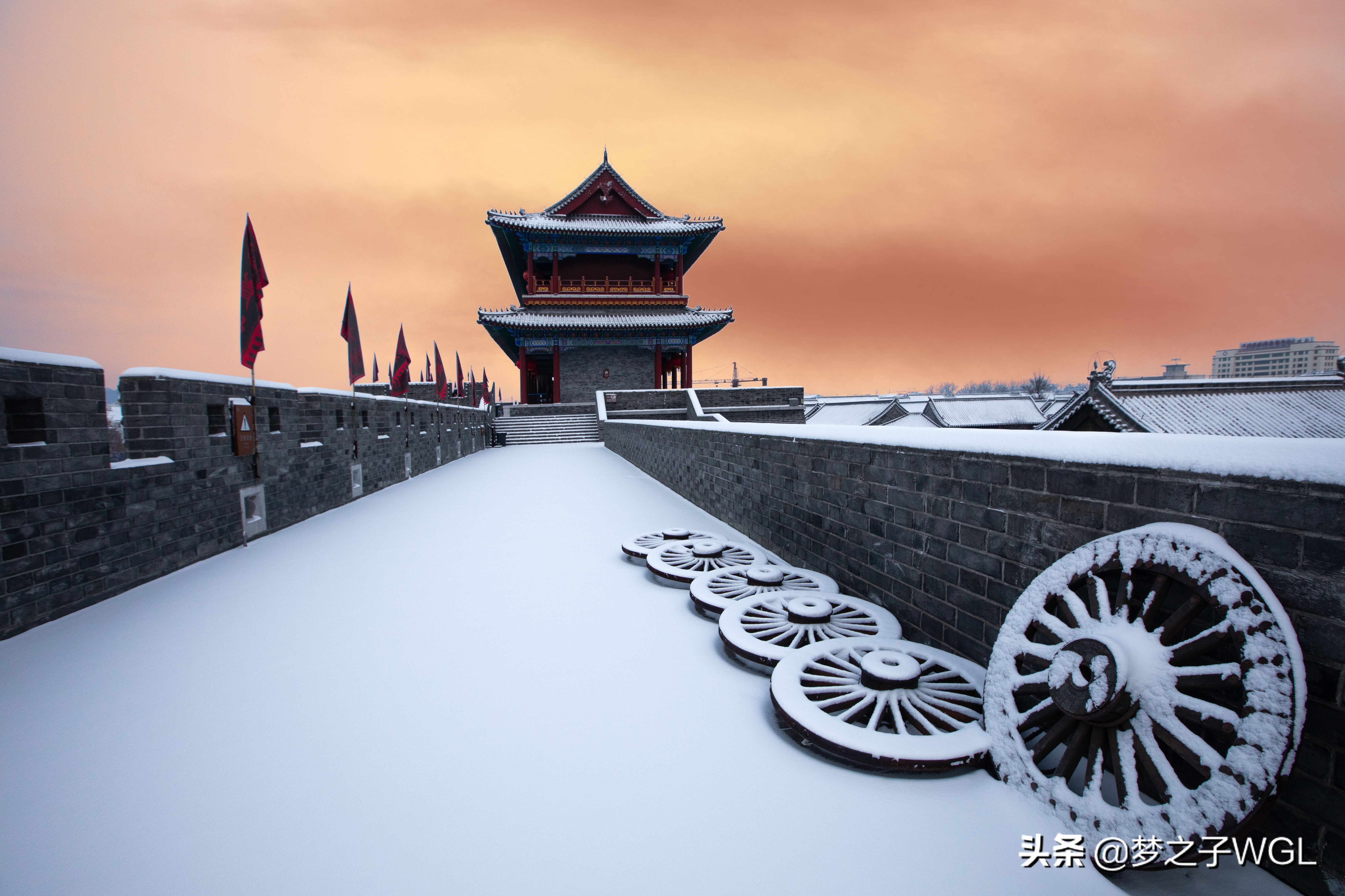 赏一场飘雪，念一座古城