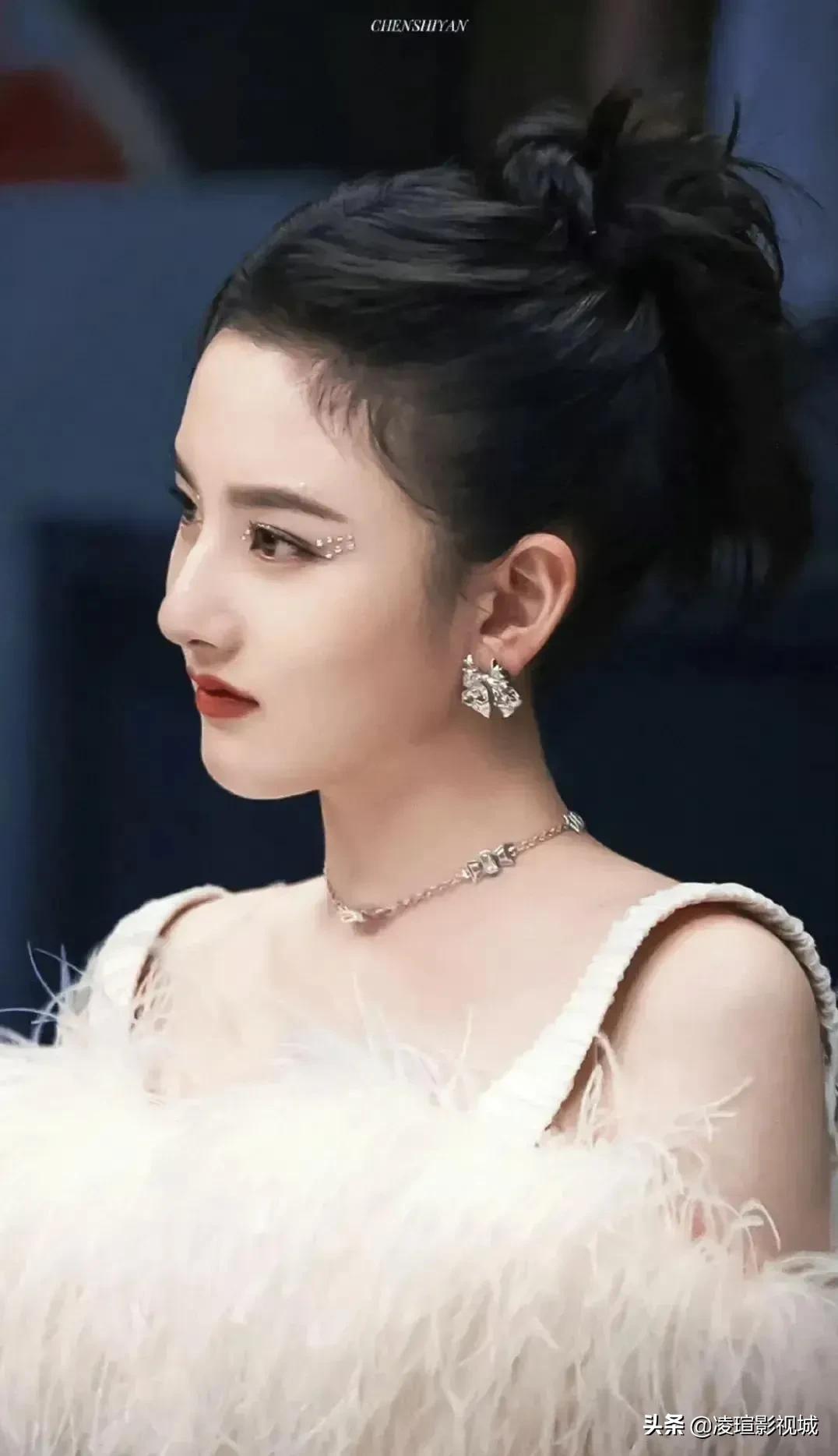 明星壁纸图片分享：宋祖儿（3）