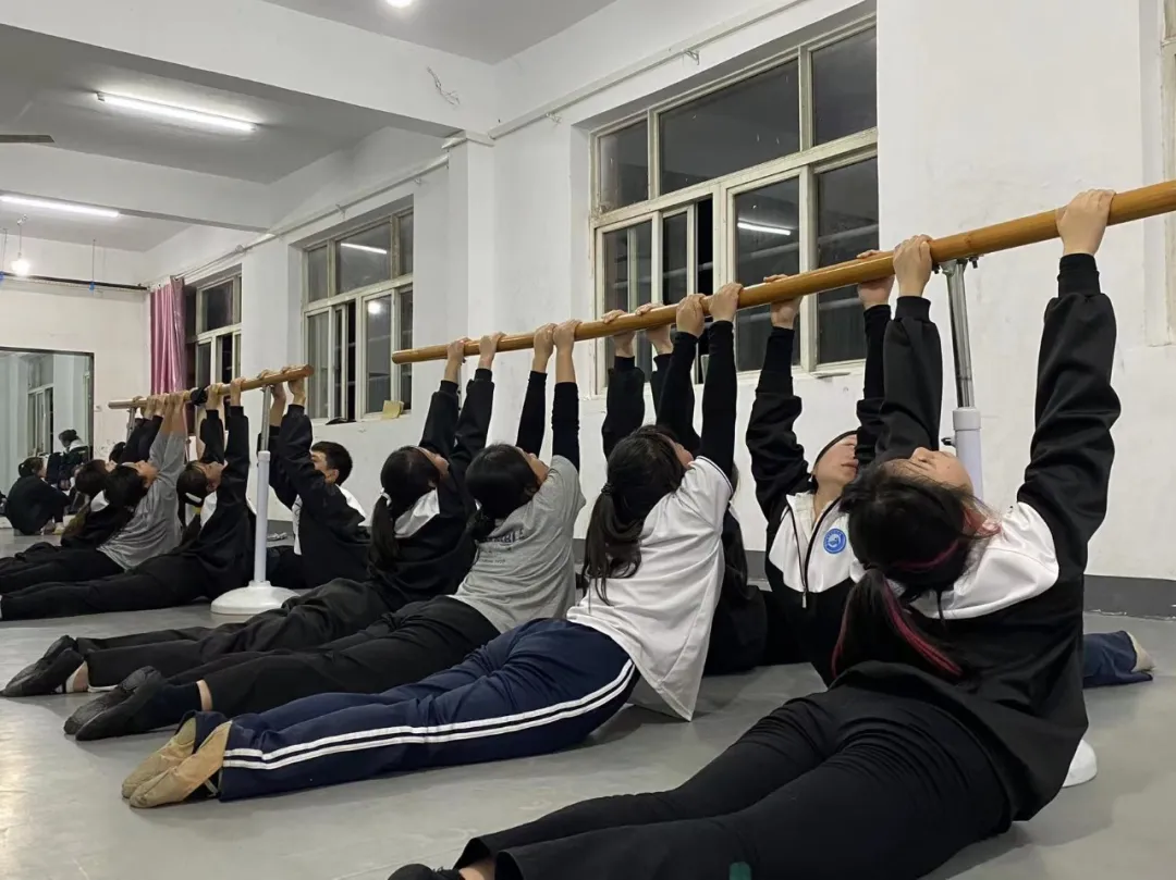 唐河县育才实验学校本科艺体类考生上线率73.6% 如何做到的