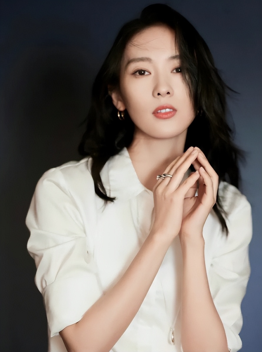 资本大鳄王冉:51岁娶小17岁女演员童瑶,余生为娇妻遮风挡雨