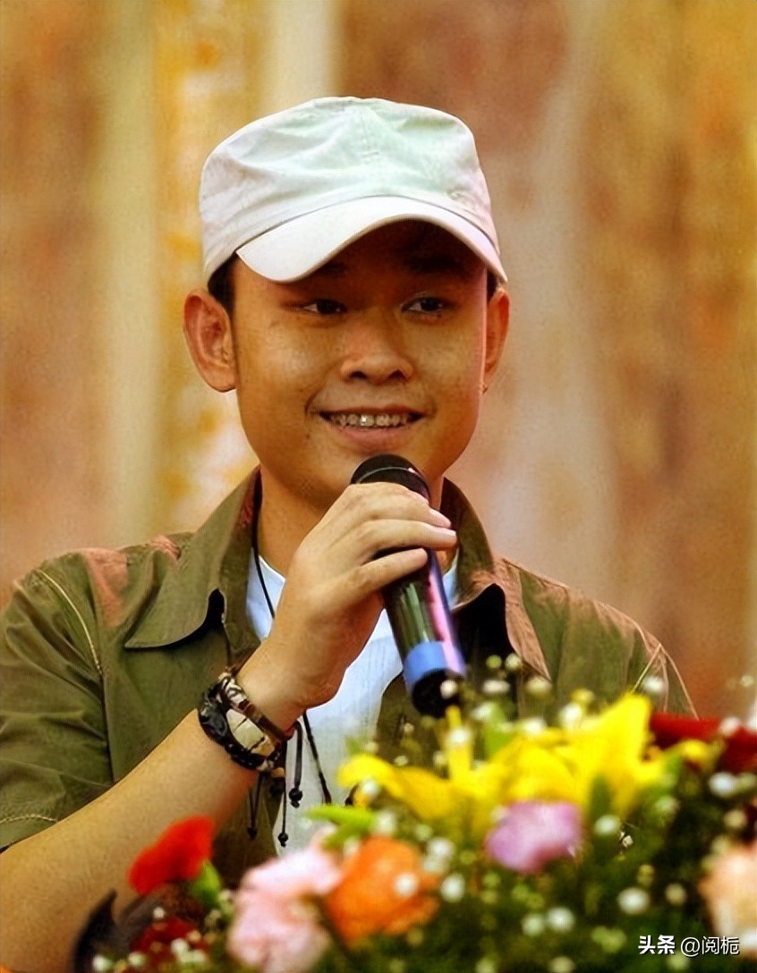 "草根歌手"刀郎:17岁离家追梦,闪婚闪离,哥哥的死成永远的痛