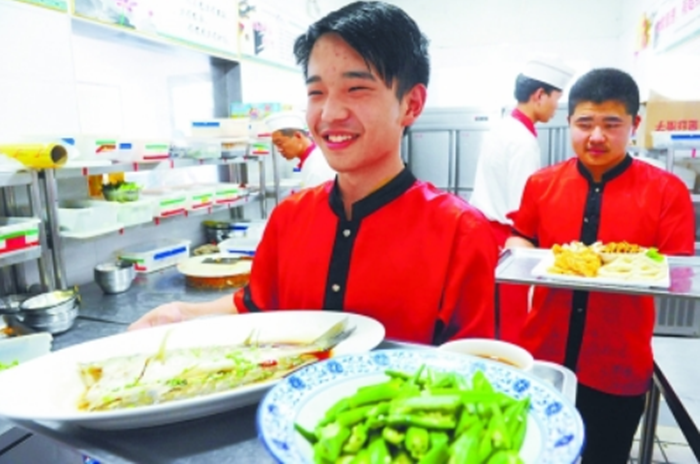 高考失利该不该“复读”？过来人讲述亲身经历，有些人想错了