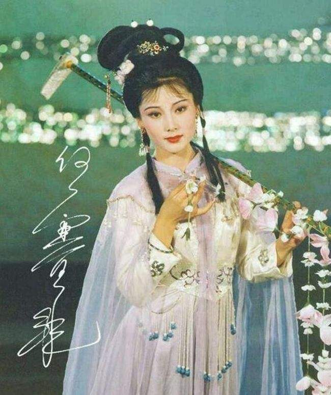 58同城峨眉招聘（12位年过50的美人今昔颜值对比）