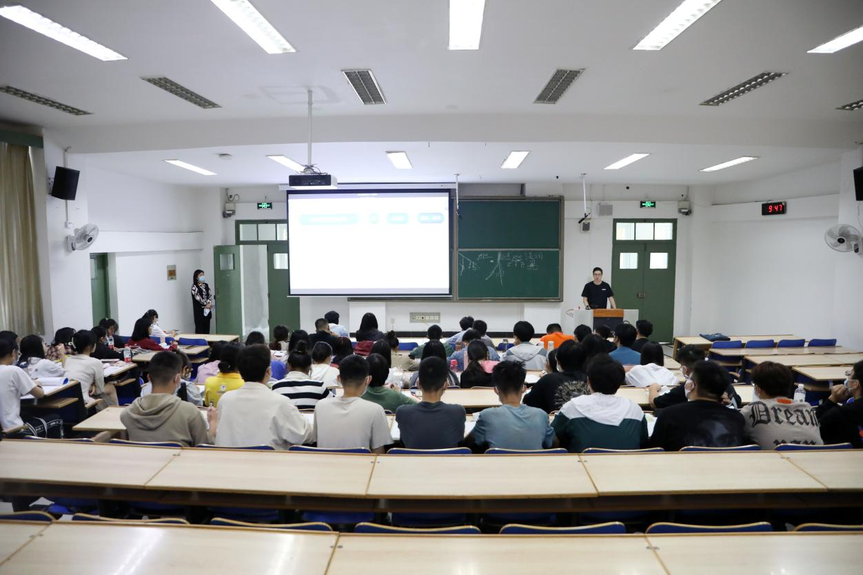 开学第一天,上课!