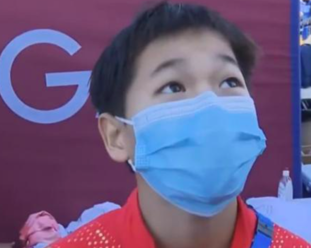 全红婵新突破，何威仪点出她两大进步，国际泳联人民日报点名表扬