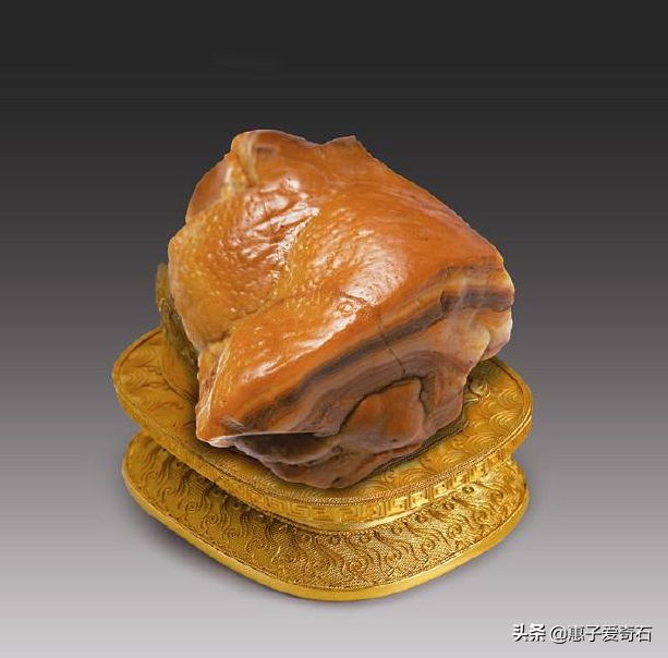 猪肉石原石价格图片(最贵的肉形奇石专家估价上千万，但有些肉形“奇石”其实是人工石)