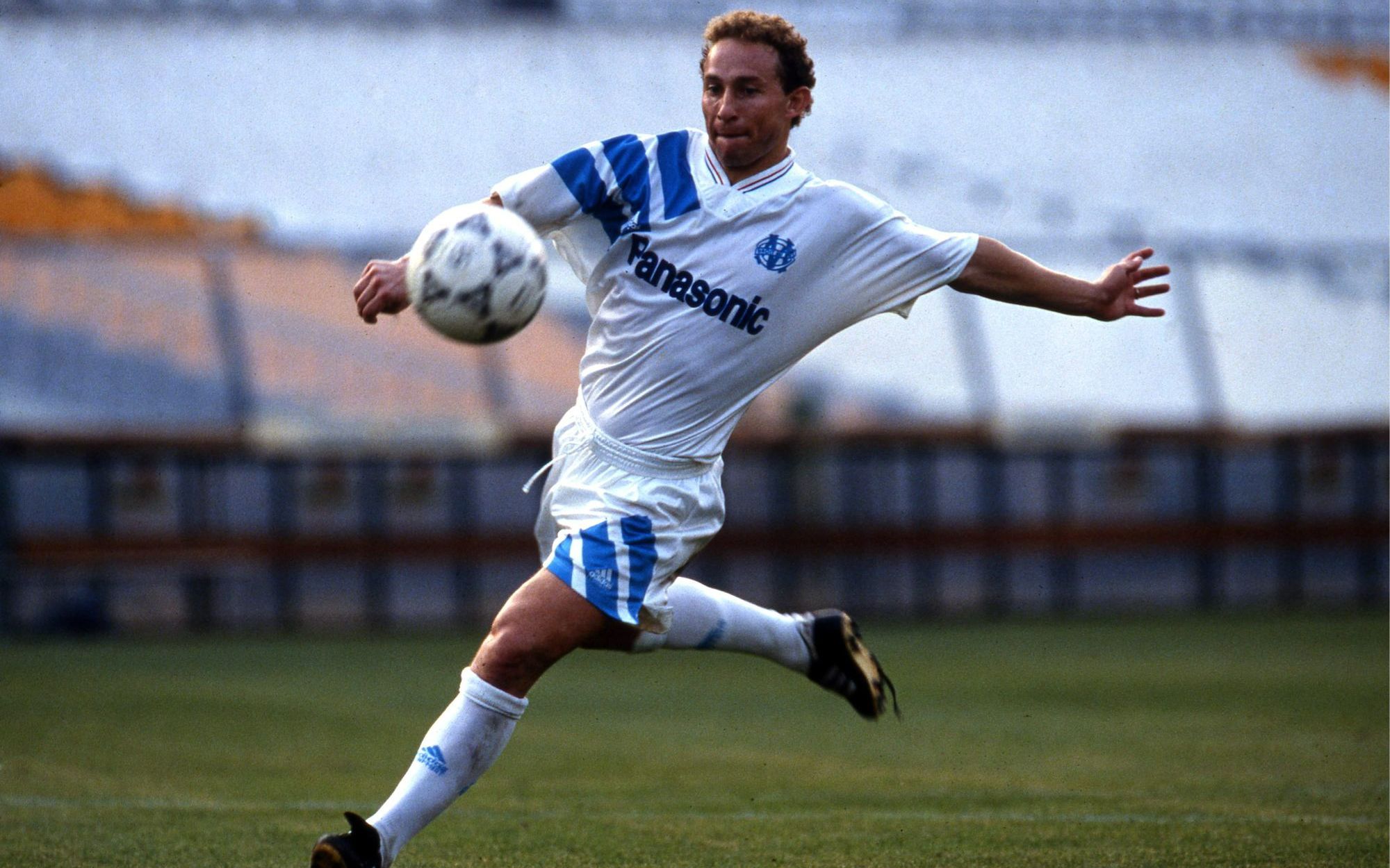 马尔科·范巴斯滕/ 前荷兰足球运动员 / ac米兰1993年 / 罗伯托·巴乔