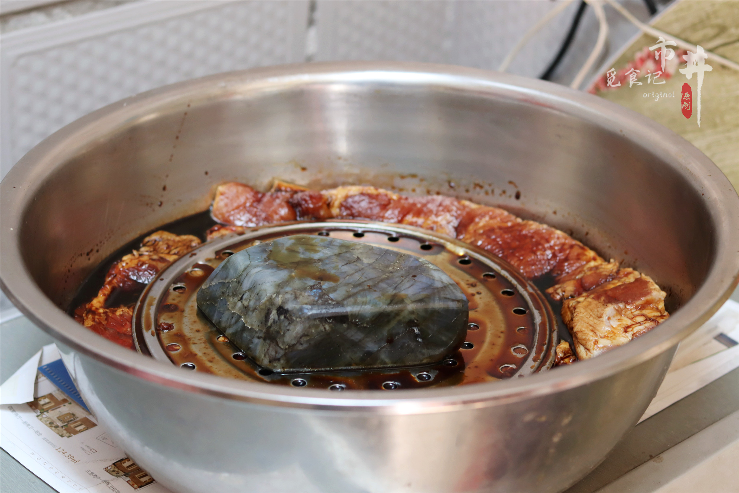 大雪过后要“腌肉”，教你腌酱油肉，比腊肉省事，吃到过年都不烦