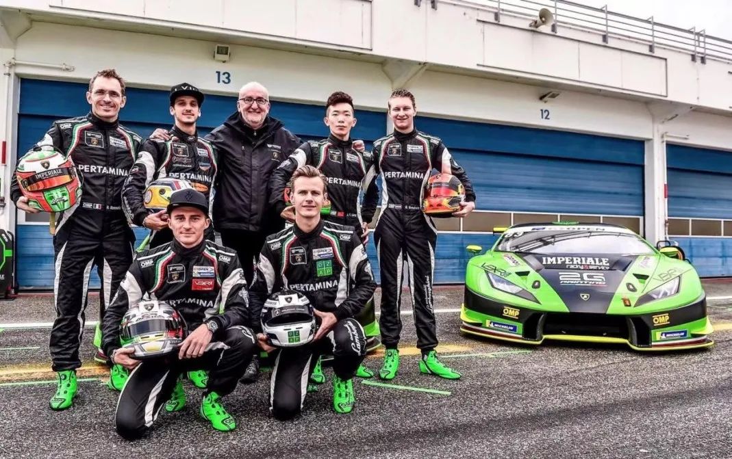 现实版“秋名山之战”：赛车青训、疯狂烧钱与极限竞技